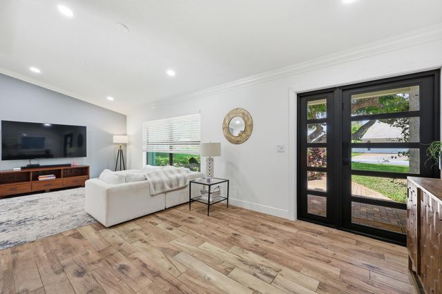 6175 Celadon Circle, West Palm Beach, FL 33418