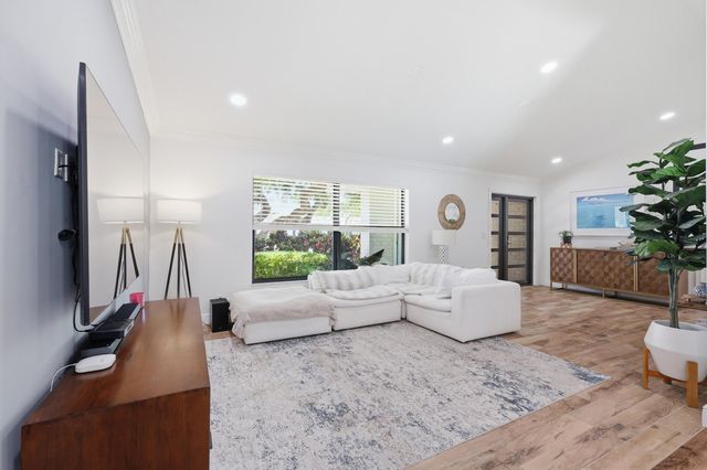 6175 Celadon Circle, West Palm Beach, FL 33418