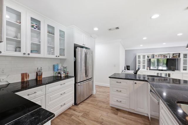 6175 Celadon Circle, West Palm Beach, FL 33418