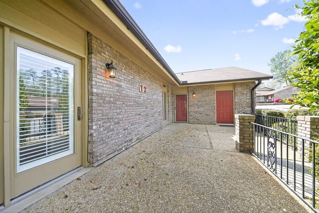 4200 Bridgecrest Drive, Phenix City, AL 36867