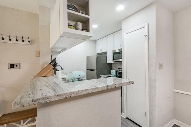 2121 Hepburn Street 612, Houston, TX 77054