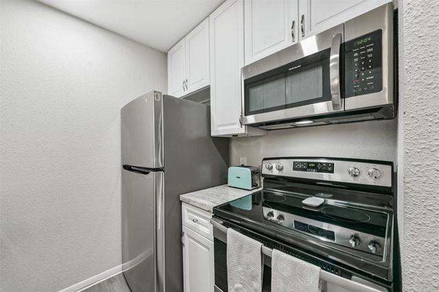 2121 Hepburn Street 612, Houston, TX 77054