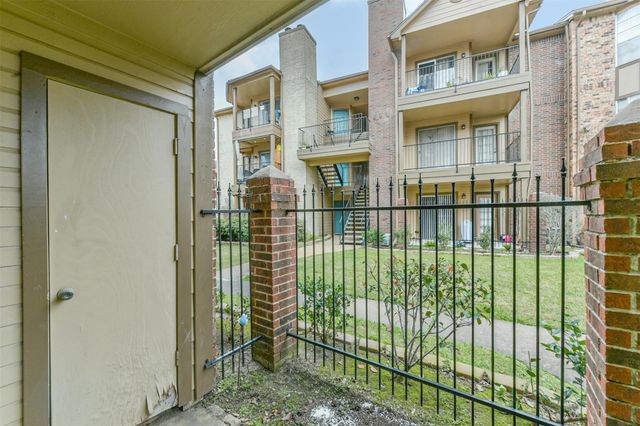 2121 Hepburn Street 612, Houston, TX 77054