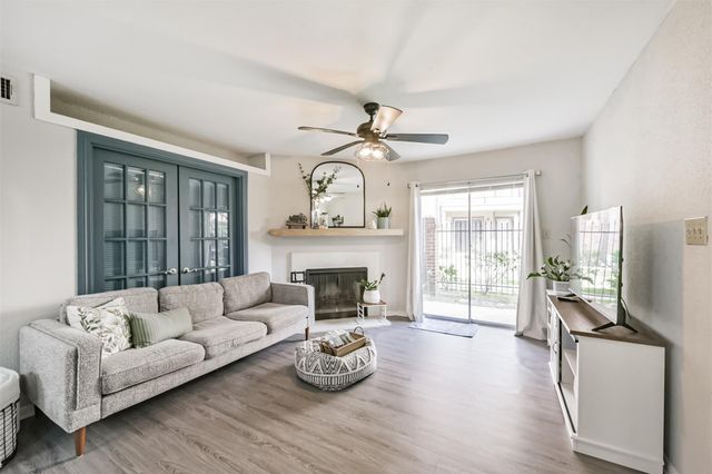 2121 Hepburn Street 612, Houston, TX 77054