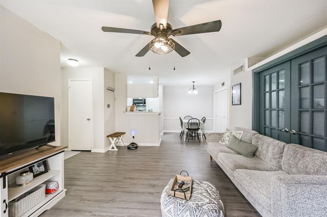 2121 Hepburn Street 612, Houston, TX 77054