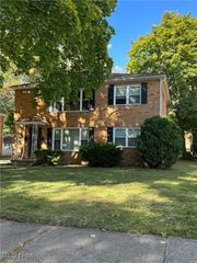 1795 TANGLEWOOD, Akron, OH 44313