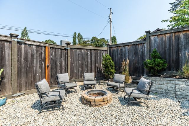2209 Crystal Springs Road W, University Place, WA 98466