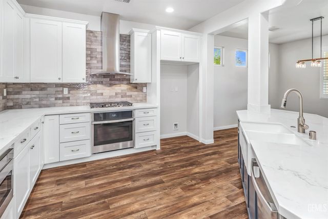 2016 Snowdrop Drive, Bakersfield, CA 93311