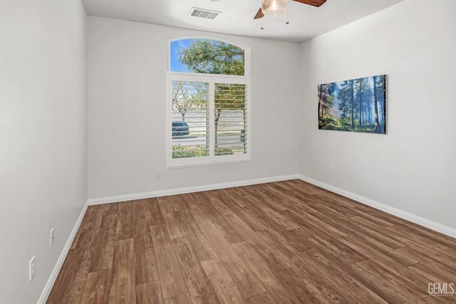 2016 Snowdrop Drive, Bakersfield, CA 93311