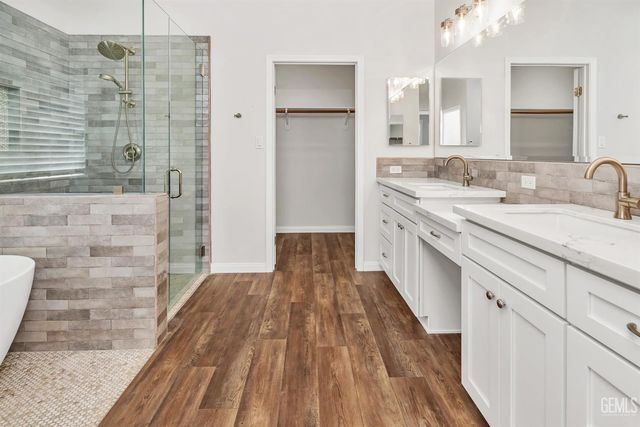 2016 Snowdrop Drive, Bakersfield, CA 93311