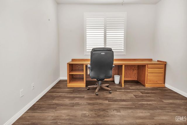 2016 Snowdrop Drive, Bakersfield, CA 93311