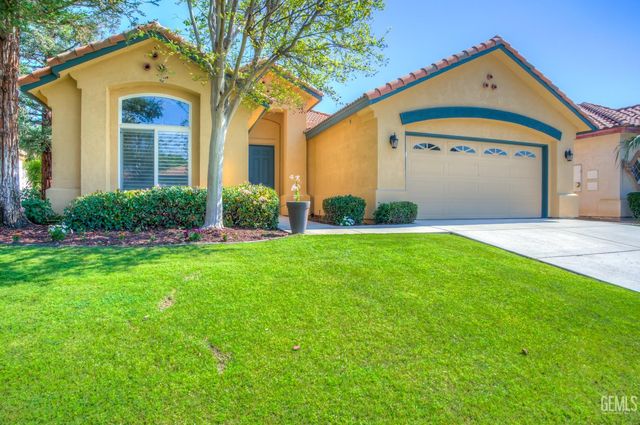 2016 Snowdrop Drive, Bakersfield, CA 93311