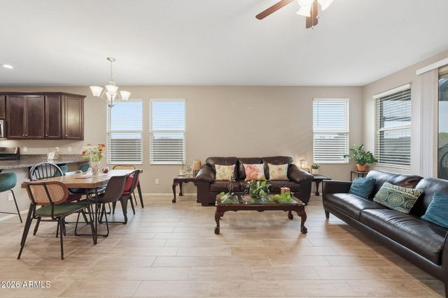 8507 W Flynn Lane, Glendale, AZ 85305