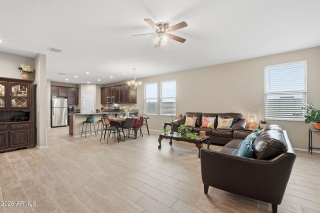 8507 W Flynn Lane, Glendale, AZ 85305