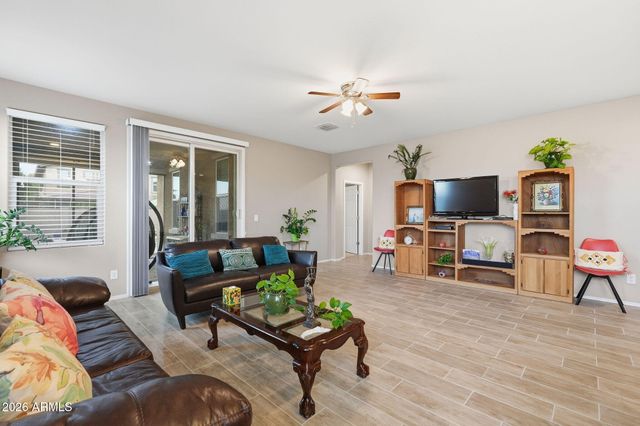 8507 W Flynn Lane, Glendale, AZ 85305