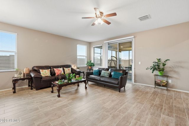 8507 W Flynn Lane, Glendale, AZ 85305