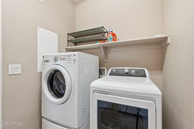 8507 W Flynn Lane, Glendale, AZ 85305