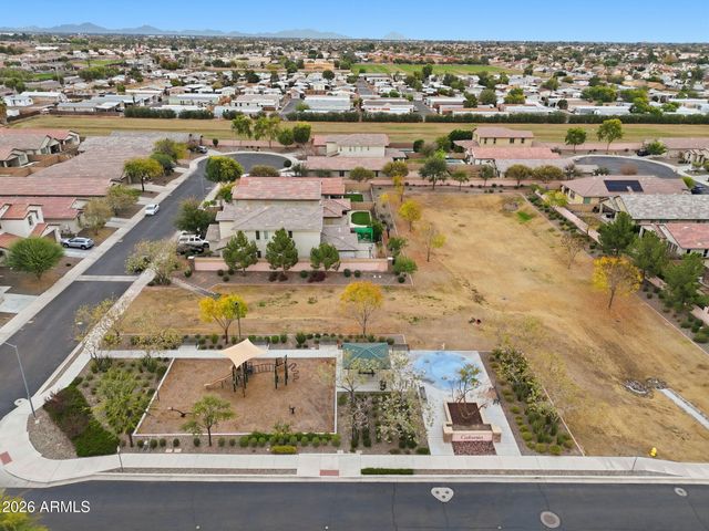 8507 W Flynn Lane, Glendale, AZ 85305