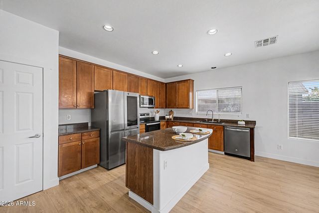 25534 W BURGESS Lane, Buckeye, AZ 85326