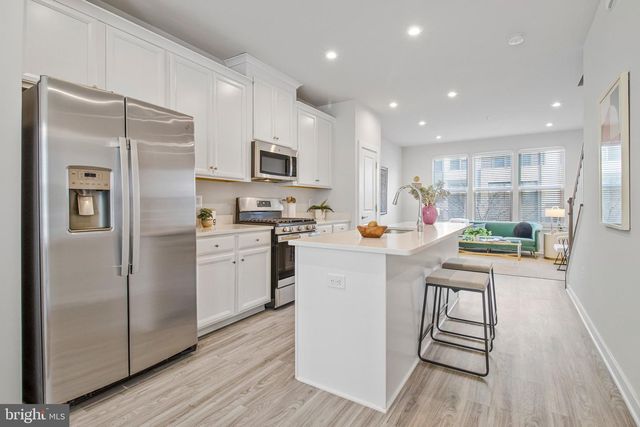 2510 EMERALD BRANCH DR, Hyattsville, MD 20782