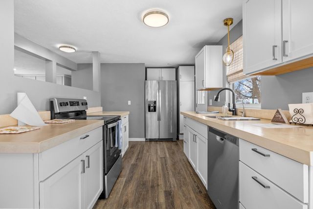 1908 9th Ave W, Williston, ND 58801