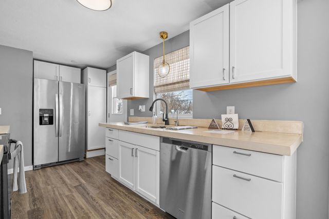 1908 9th Ave W, Williston, ND 58801