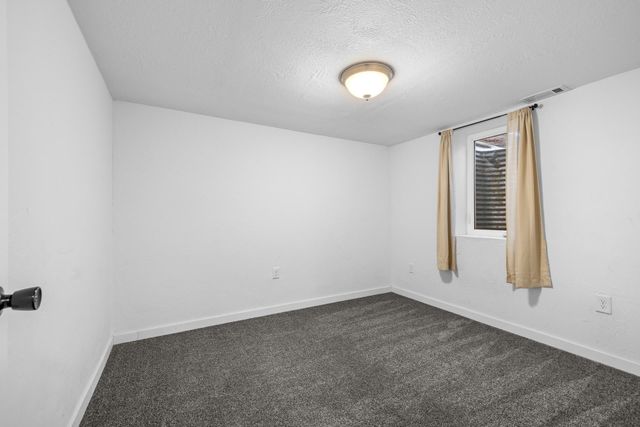 1908 9th Ave W, Williston, ND 58801