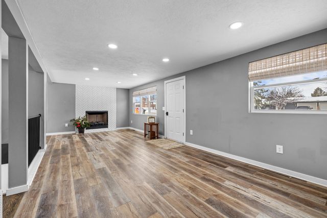 1908 9th Ave W, Williston, ND 58801