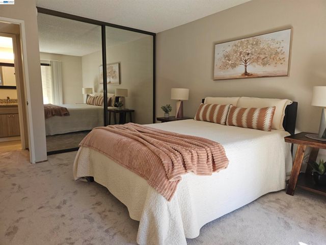 247 E Warren Cmn, Fremont, CA 94539