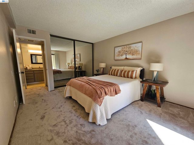 247 E Warren Cmn, Fremont, CA 94539