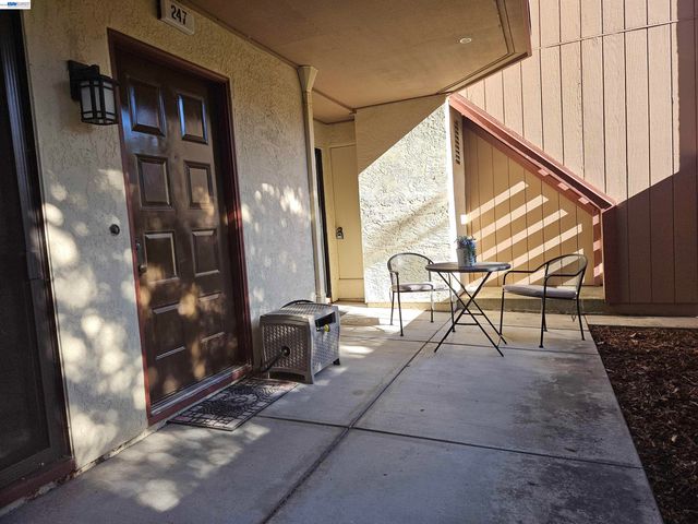 247 E Warren Cmn, Fremont, CA 94539