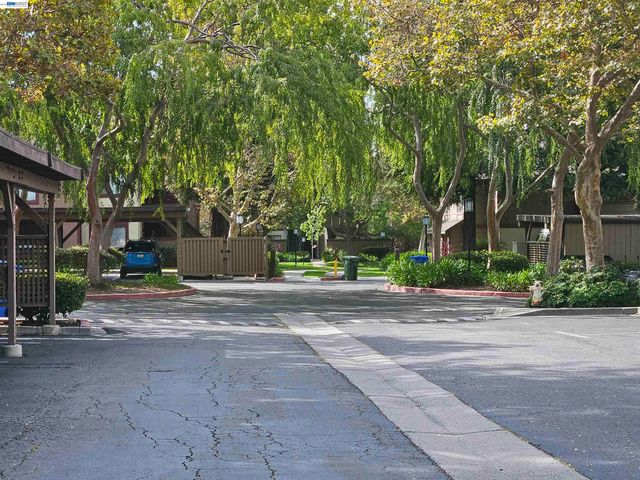 247 E Warren Cmn, Fremont, CA 94539