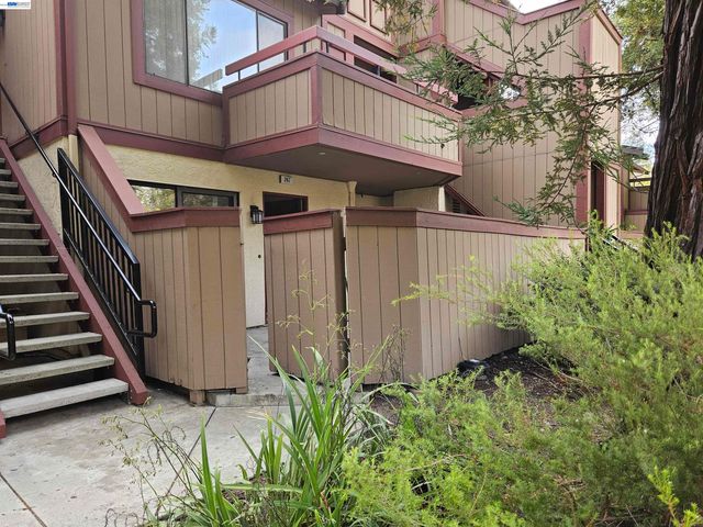 247 E Warren Cmn, Fremont, CA 94539