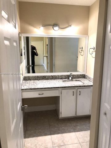 10717 Cleary Blvd 303, Plantation, FL 33324