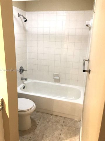 10717 Cleary Blvd 303, Plantation, FL 33324