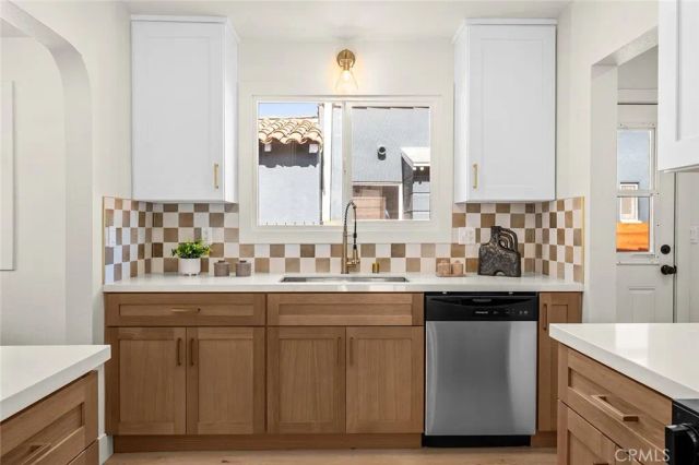3630 W 61st, Los Angeles, CA 90043