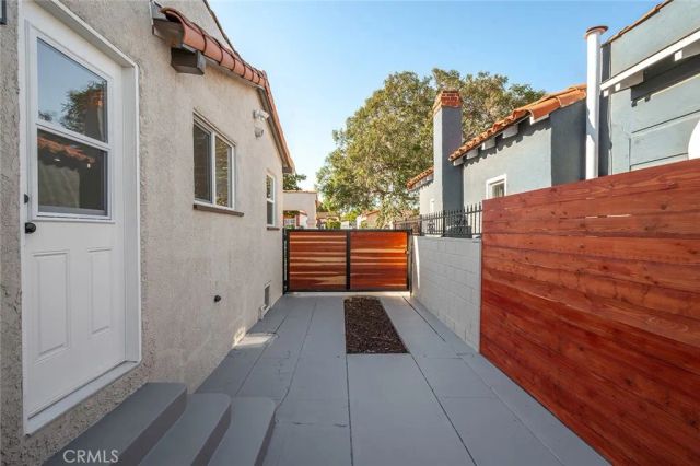 3630 W 61st, Los Angeles, CA 90043