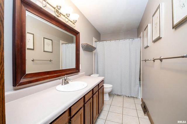 415 RIDGECREST Drive, Washington, IL 61571