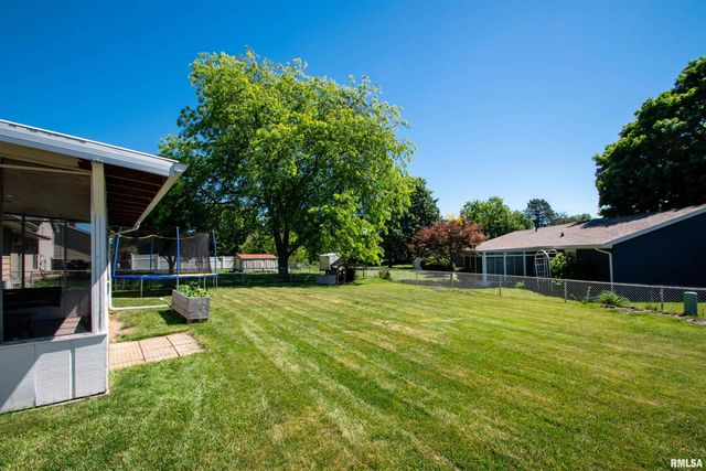 415 RIDGECREST Drive, Washington, IL 61571