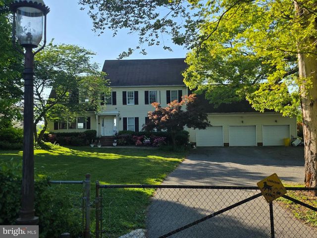 145 EDGEWATER DR, Edgewater, MD 21037