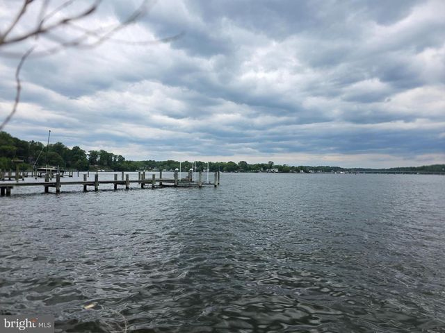 145 EDGEWATER DR, Edgewater, MD 21037