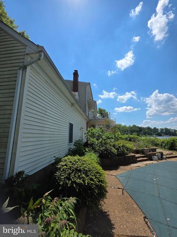145 EDGEWATER DR, Edgewater, MD 21037