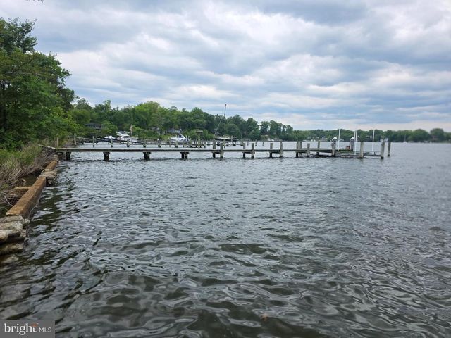 145 EDGEWATER DR, Edgewater, MD 21037