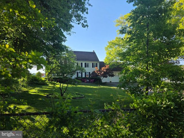 145 EDGEWATER DR, Edgewater, MD 21037