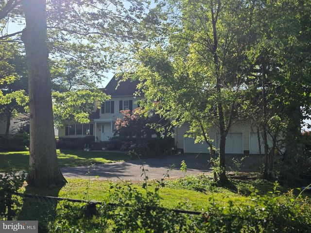 145 EDGEWATER DR, Edgewater, MD 21037