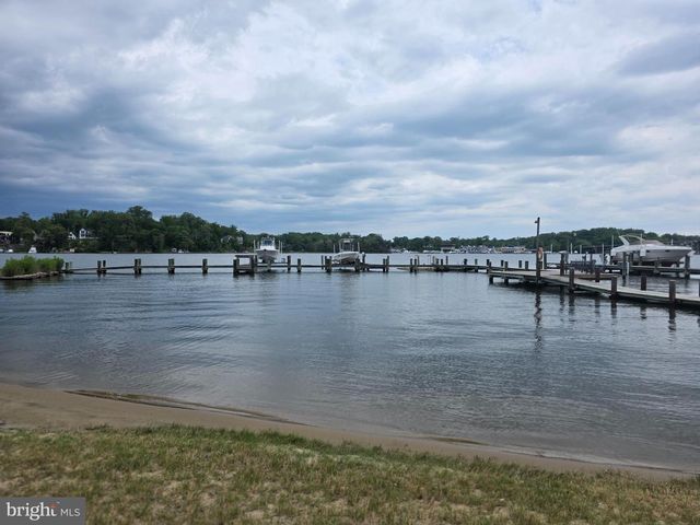 145 EDGEWATER DR, Edgewater, MD 21037