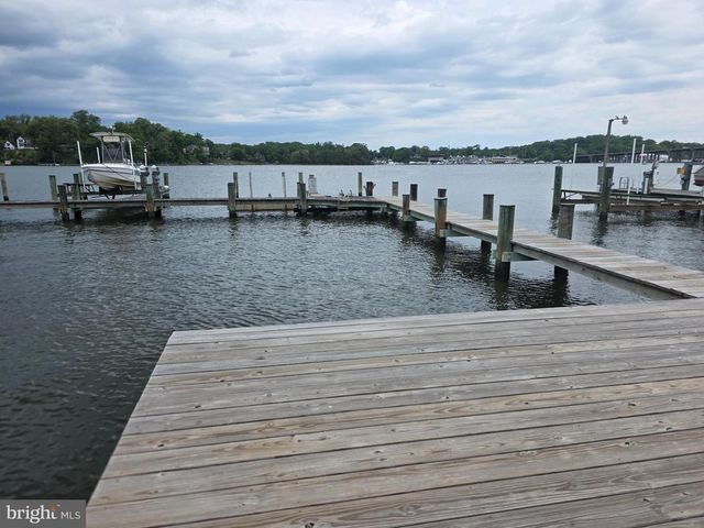 145 EDGEWATER DR, Edgewater, MD 21037