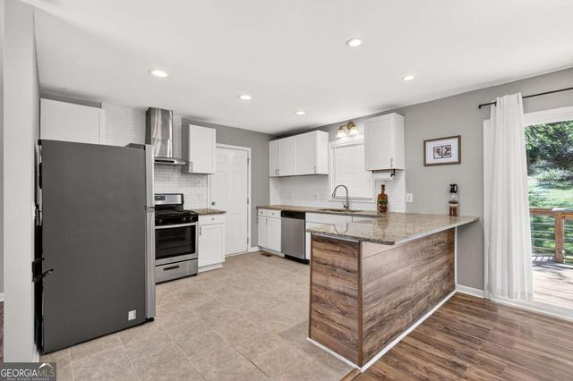 2380 Greenway Drive, Decatur, GA 30035