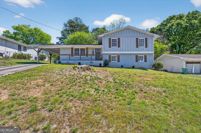 2380 Greenway Drive, Decatur, GA 30035