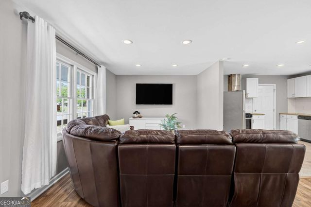 2380 Greenway Drive, Decatur, GA 30035